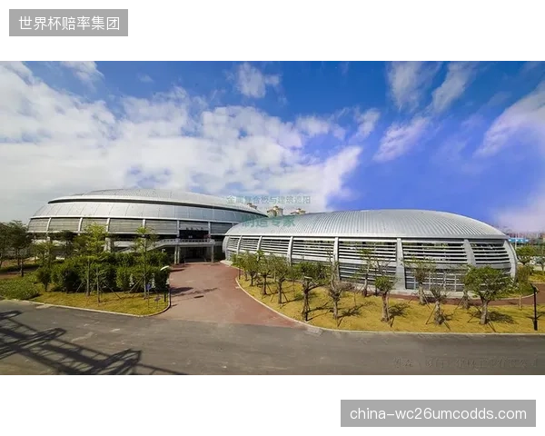 厦门奥体中心投入无人清洁矩阵，大幅简化了大型活动后的场馆维护流程